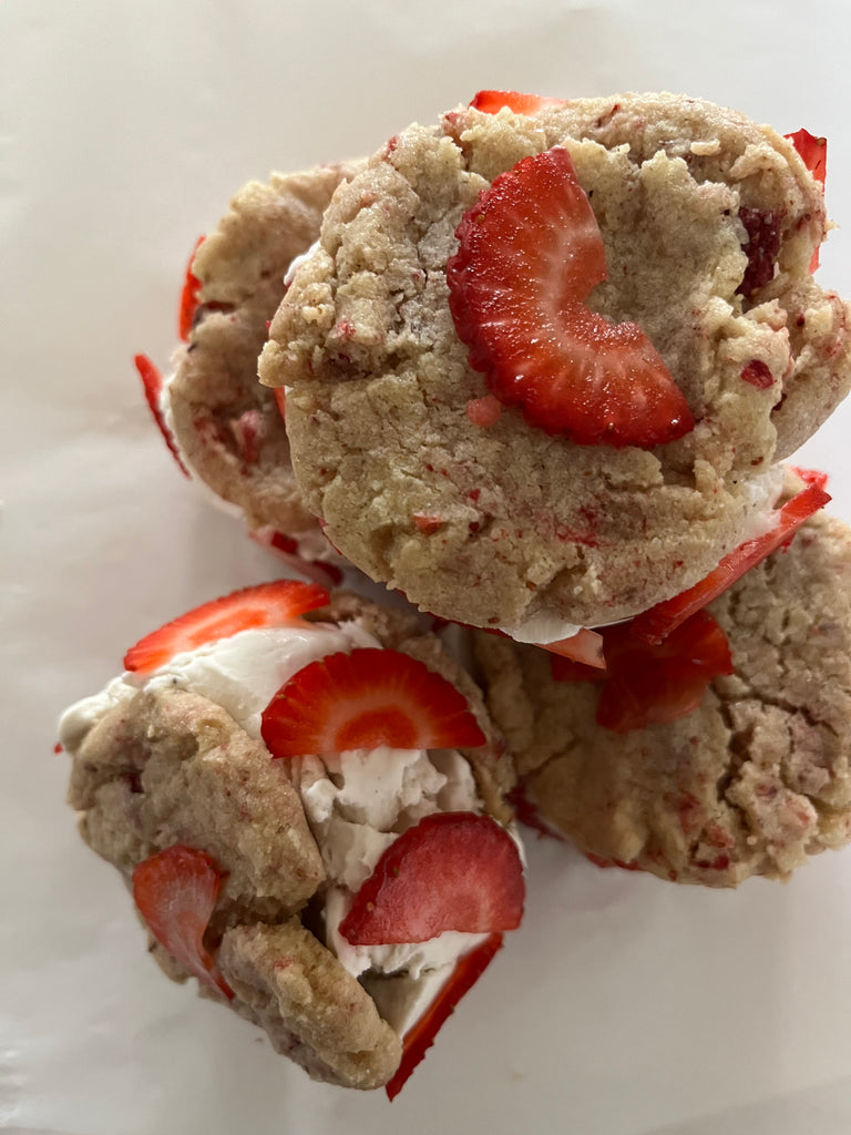 Strawberry Shortcake Mini HiveXO